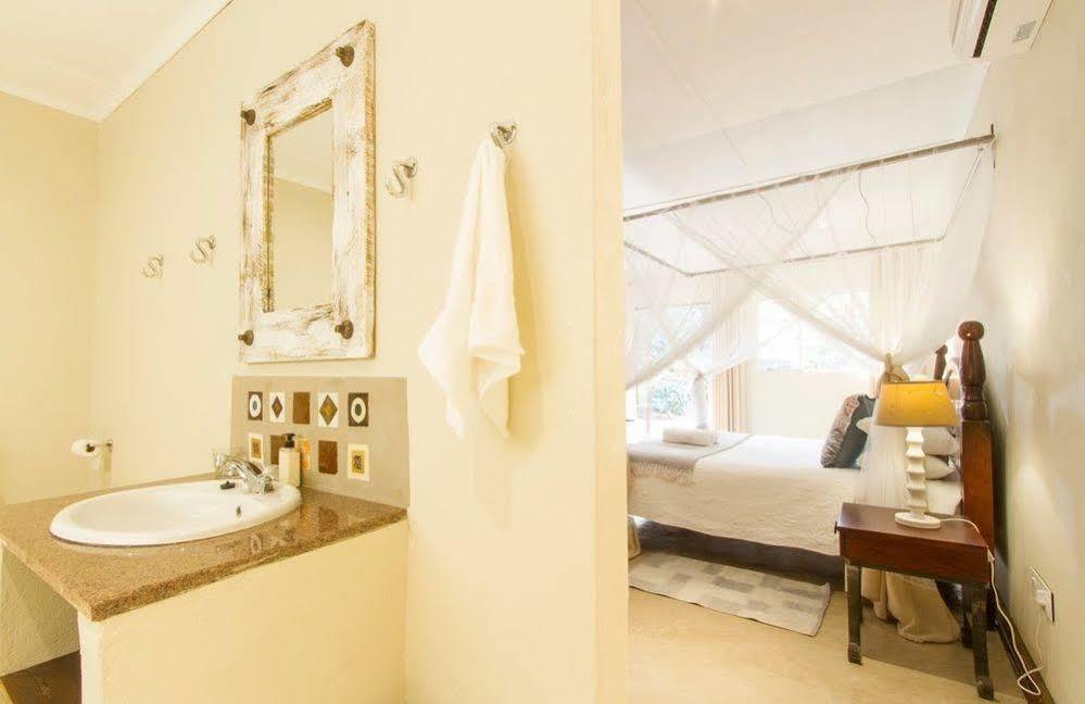 Bayete Guest Lodge Victoria Falls Kültér fotó