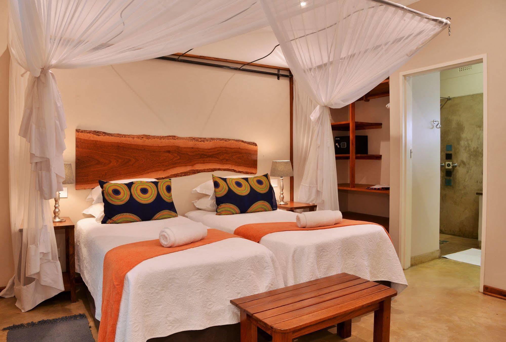 Bayete Guest Lodge Victoria Falls Kültér fotó